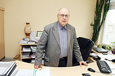 Šalia daugiabučio pravers šalmas Šalia daugiabučio pravers šalmas
