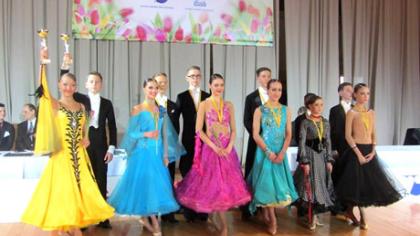 Šokėjų poros rungėsi standartinių ir Lotynų Amerikos šokių programoje