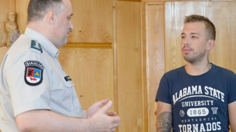 Šiaulietis padėjo policijai išaiškinti nusikaltimą Šiaulietis padėjo policijai išaiškinti nusikaltimą